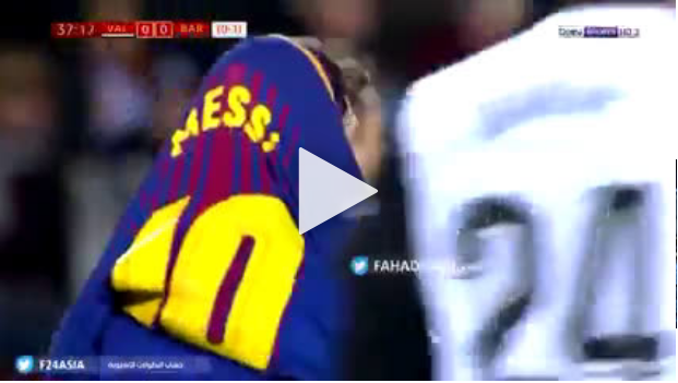 اعتداء جماهير فالنسيا علي حافله برشلونة