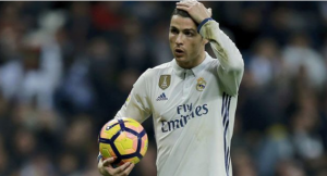 ازمة في مدريد يتسبب فيها بيكيه ، بعد الكشف عن خطورة إصابة رونالدو !