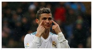 رونالدو يبرىء زيدان ويتهم هذا الرجل في كوارث ريال مدريد هذا الموسم