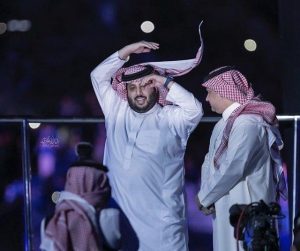 تركي آل الشيخ يرد على أبو تريكة بعد تعليقه عن أزمته مع الأهلي