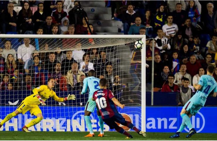 ليفانتي وبرشلونة