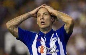 المدافع الاسباني اليكسس على رادار الاهلي