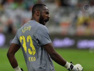 حارس النصر لا يعرف الفرق بين الريال والدولار!