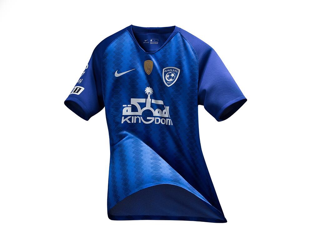 اخبار الدوري السعودي ، اخبار نادي الهلال ، الهلال يزيح الستار عن الطقم الأساسي الجديد لفريقه، ويكشف موعد نزوله للأسواق