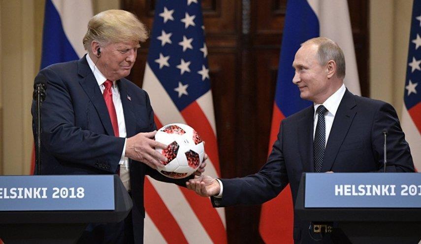 اخبار الرياضة العالمية ، المخابرات الأمريكية تفحص الكرة التي أهداها بوتين لترامب.. تعرف على السبب