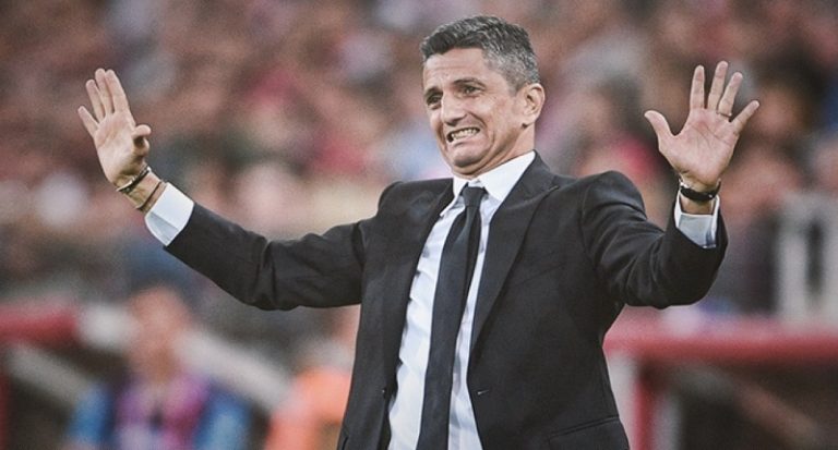 رسمياً: إستبعاد نجم الهلال السعودي من مباراة التعاون