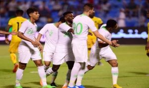 إحتفال سالم الدوسري الغريب بهدفه في مالي يثير غضب جماهير الهلال