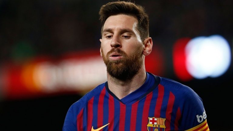 ميسي يواصل الغياب عن تدريبات برشلونة وتفاصيل جديدة بشأن الإصابات