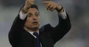 لوشيسكو يقترب من كتابة تاريخه مع الهلال السعودي