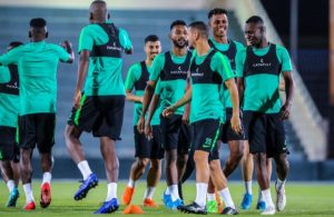 المنتخب السعودي يتسلح بتاريخ المواجهات أمام سنغافورة