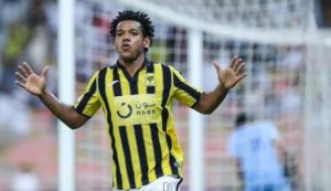 تأكيد برازيلي.. رومارينيو حر والهلال يفاوضه "مجانا"