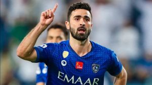 صدمة جديدة لجماهير الهلال السعودي: الكشف عن تشخيص إصابة عمر خربين !!