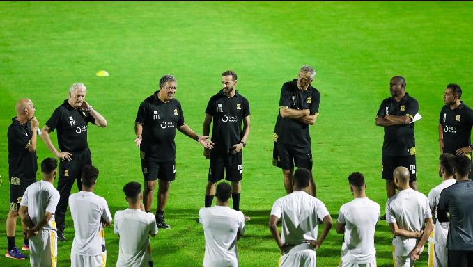 بشرة سارة لعشاق الاتحاد .. نجم الفريق يلحق بلقاء الهلال المرتقب