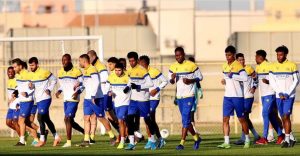 بعد أيام قليلة من تلقيه نبأ سار .. نجم دفاع النصر مهدد بالغياب أمام الراقي