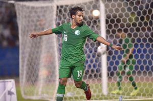 لاعب أهلاوي يثير الجدل حول مستقبله بصورة على "سناب شات"