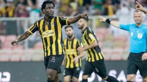 "المفروض يمنع من دخول النادي".. جماهير الاتحاد غاضبة من "بوني" بسبب صورة