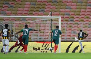 محلل تحكيمي لـ "سبورت24": ركلة جزاء الاتحاد صحيحة.. وحكم أبها والفتح الأفضل اليوم