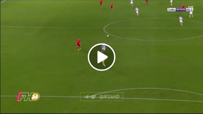 اصـ ـابة حـ ـارس المرمـ ـى شمايكل