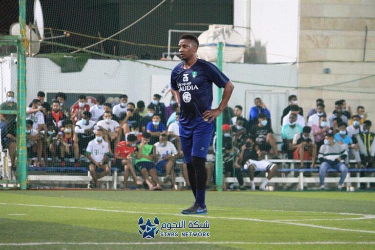 نجم الاتحاد السابق يرتدي قميص الأهلي.. محمد نور يثير الجدل على "تويتر" (صور)
