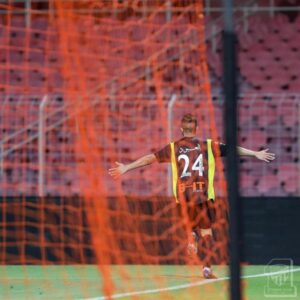 تعرف على موقف "العبود" من المشاركة في تدريبات "الاتحاد" بعد إصابته أمام ضمك (فيديو)