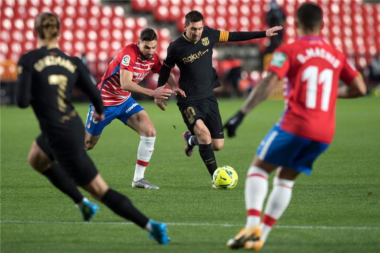 موعد والقنوات الناقلة لمباراة برشلونة وغرناطة اليوم (fcb)