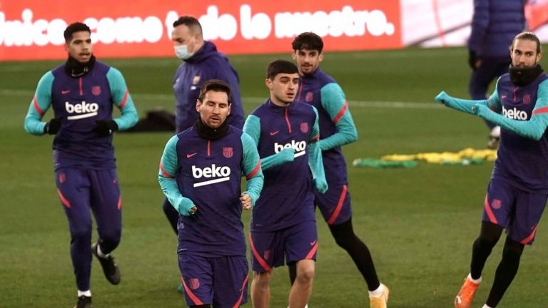 moroco player in barcelona training