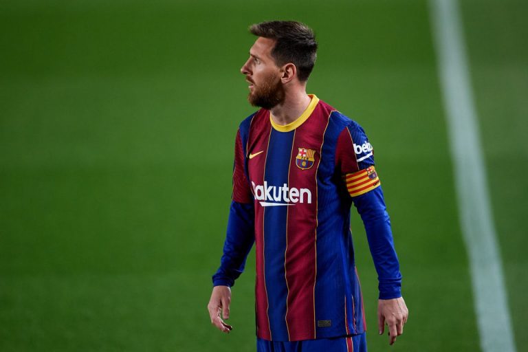 5 لاعبين عانـ،ـوا من اللعب بجـ،ـوار ميسي فـ،ـي برشلونة !!
