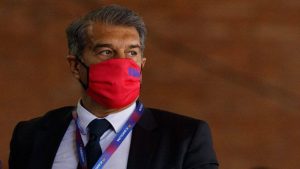 ذهول من الحاضرين بعدما صب لابورتا كل غضبه على اللاعبين