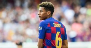 برشلونة يعلن عن رحيل توديبو إلي الدوري الفرنسي