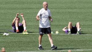 أنطونيو بينتوس يقسو على لاعبي ريال مدريد ..4 لاعبـ،ـين لم يتحملوا نظـ،ـام التدريب البدني