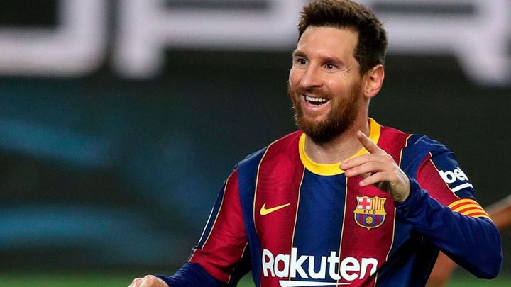 ميسي يضـ،ـحي من أجل برشلونة  .. تفاصيل العقد الجديد وموعد الإعـ،ـلان الرسـ،ـمي