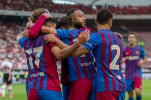 بإذن من النادي .. لاعـ،ـب برشلونة يغادر التدريبات تمهيدًا للرحيله