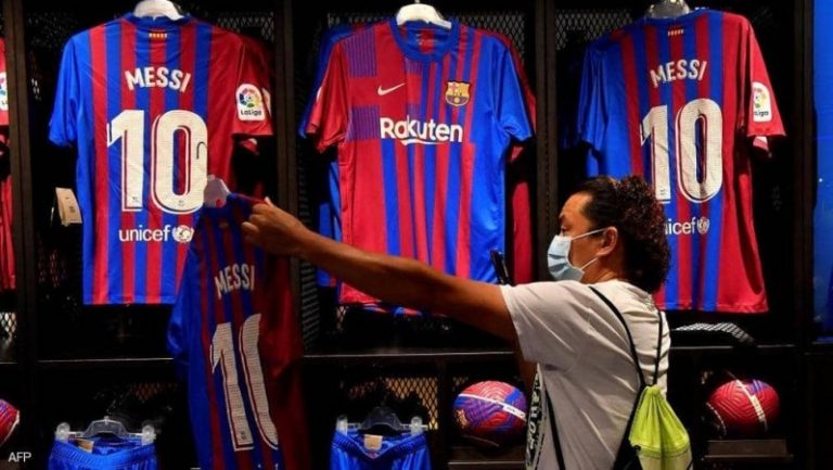 برشلونة يتعـ،ـرض لخسارة فادحة من قمصان ميسي ويأملون على لاعـ،ـب وحيد لتعويـ،ـض هذه الخسارة