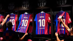 Barcelona sựffers a heavy اoss from Messi shirts, and ŧhey h0pe for a singاe pاayer to compensate for this loss