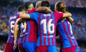 ديـ،ـون تتعدي مليار جنيه إسترليني...برشلونة يضـ،ـحي بـ7 لاعبين قبل نهاية السوق
