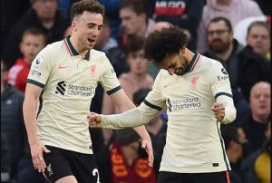 فيديو .. هاتريك محمد صلاح في مباراة مانشستر يونايتد وليفربول