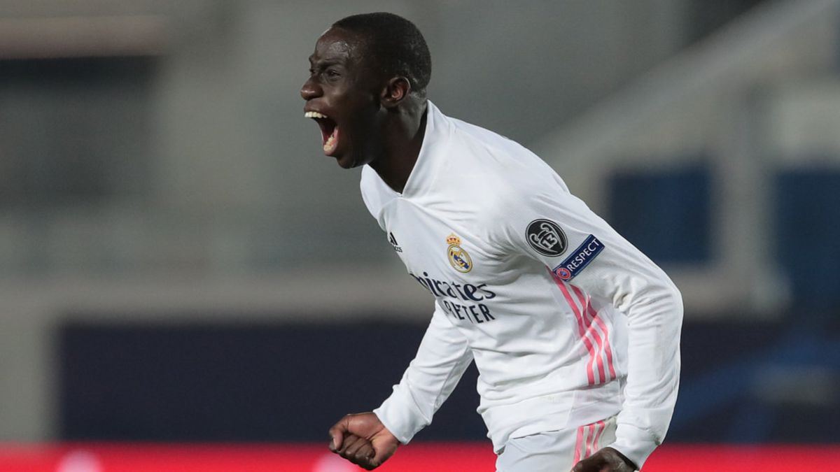 الاعلام الانجليزي يقع في الخطأ الكارثي بسبب ميندي تشيلسي وميندي السيتي ، وميندي ريال مدريد يتفاعل هو الأخر