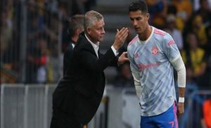الأسطورة السابق لارسنال : رونالدو العجوز أفسد كل شيء على سولشاير