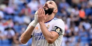 بعد الأداء الملفت من بنزيما.. ريال مدريد يدرس القرار الاستثنائي