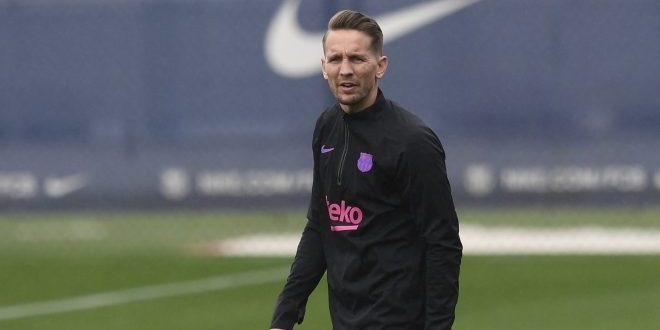 Luke de Jong: Busquets was annoying and not much has changed between Koeman and Xavi