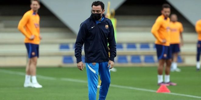 دراما في برشلونة تؤجج القلق لدي لابورتا وتشافي