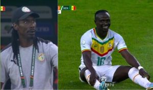 شاهد: فرصة ساديو مانى التى أضاعها بشكل غريب وعجيب بعد مراوغة حارس مرمى غينيا.