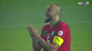 شاهد: هدف جنوب افريقيا العالمي والغريب في مرمي المغرب في ثمن نهائي كأس الأمم الافريقية وردة فعل المعلق المغربي جواد بده.