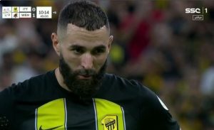 شاهد ركلة جزاء كريم بنزيما امام المغربي منير المحمدي في الدوري السعودي اليوم.
