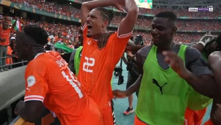 شاهد هدف فوز كوت ديفوار التاريخي علي نيجيريا في نهائي كأس افريقيا بطريقة خيالية من هالر.