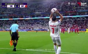فيديو: هدف إيران العجيب في مرمي قطر بعد إختراع تاريخي لرمية التماس في نصف نهائي كأس آسيا.