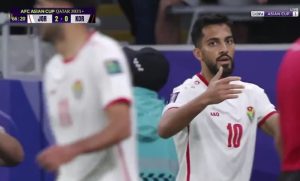 شاهد: هدف الأردن الثاني التاريخي في مرمي كوريا الجنوبية بتعليق أسطورى من حسن العيدروس وفرحة جنونية من المغربي حسين عموته.