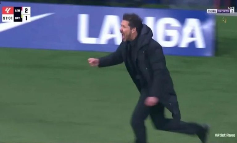 شاهد: هدف فوز اتلتيكو مدريد الغريب والعجيب في الثواني الآخيرة أمام رايو فاليكانو وردة فعل المجنوون سيميوني وتفاعل تاريخي من جماهير الأتلتي.