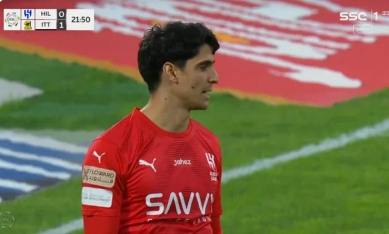 شاهد ردة فعل عبقرية من ياسين بونو امام تسديدة لاعب اتحاد جدة.