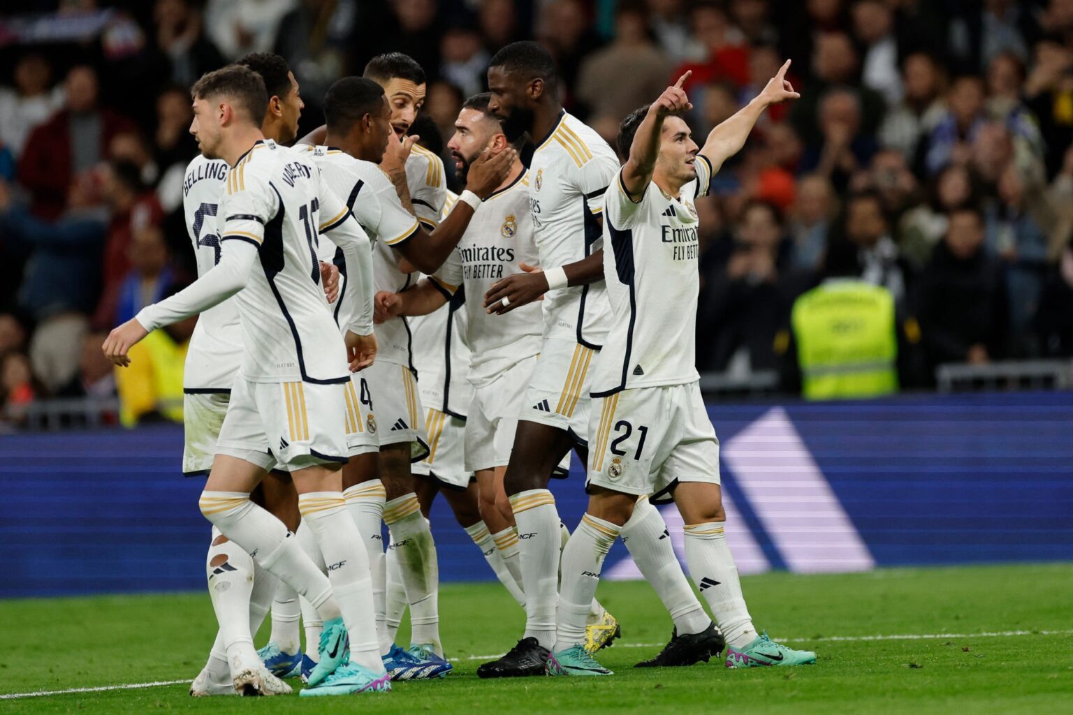نجم ريال مدريد غاضب من عدم تركه يرحل وينتظر انتقالات يناير بفارغ الصبر!